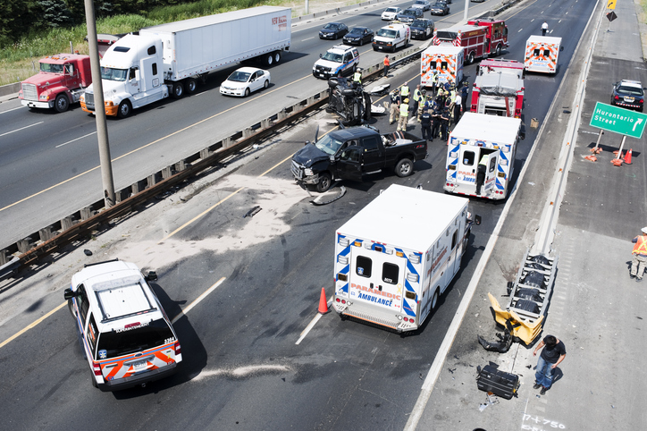 Eismo įvykis, automobiliai, ugniagesiai, policija, gelbėjimo tarnyba